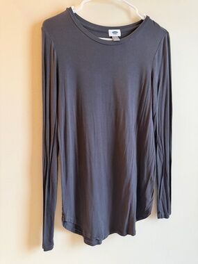 Womans Long-Sleeve Crew Neck Shirt - Charcoal